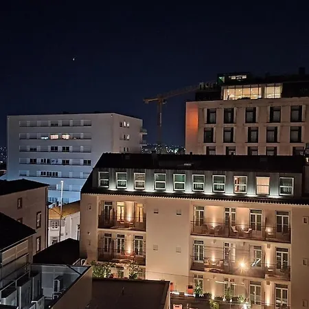 Hideaway 3 - Poveiros Square Balcony * Oporto