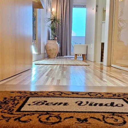 Hideaway 3 - Poveiros Square Balcony דירה