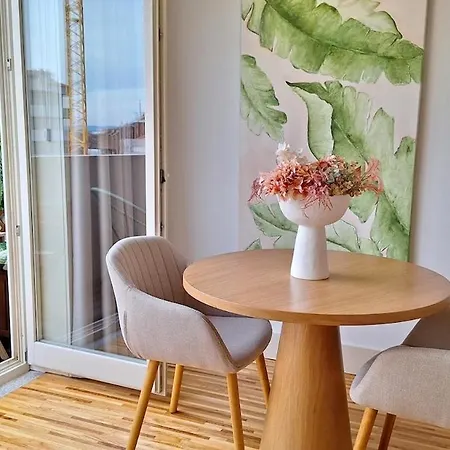 Hideaway 3 - Poveiros Square Balcony Порту