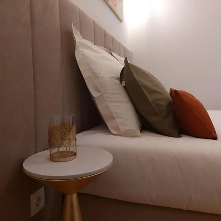 Hideaway 3 - Poveiros Square Balcony *