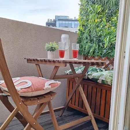 Hideaway 3 - Poveiros Square Balcony * Порту