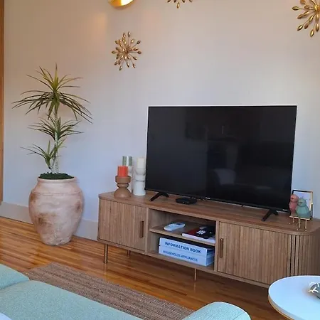 Hideaway 3 - Poveiros Square Balcony Апартаменты