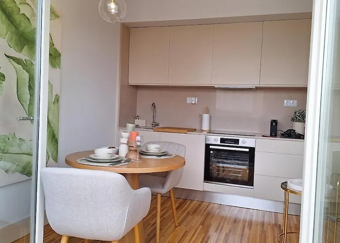 Hideaway 3 - Poveiros Square Balcony *