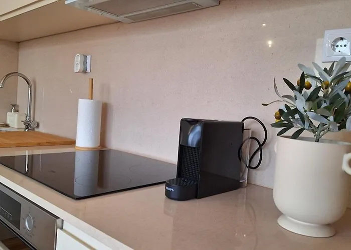 Hideaway 3 - Poveiros Square Balcony Apartman *