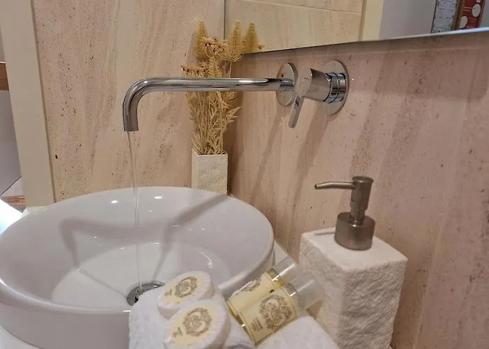 Hideaway 3 - Poveiros Square Balcony