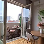 Hideaway 3 - Poveiros Square Balcony