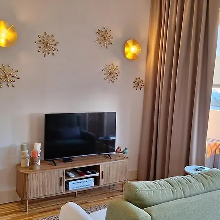 Hideaway 3 - Poveiros Square Balcony Apartment Porto