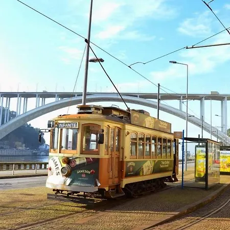 Apartment Hideaway 3 - Poveiros Square Balcony